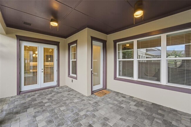 Building Photo - 13833 Behring Ave