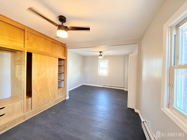 Building Photo - 46 Hayward Ave