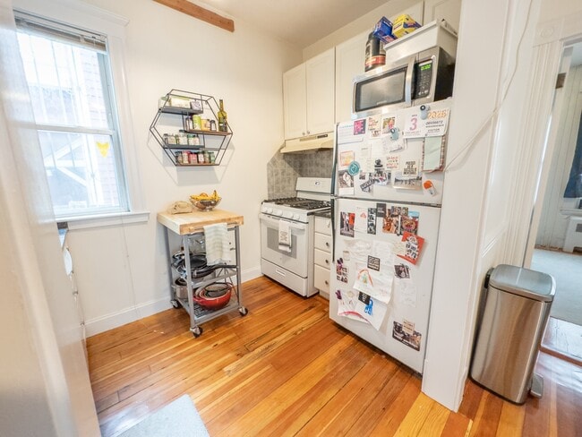 Building Photo - 12 Hamlin St