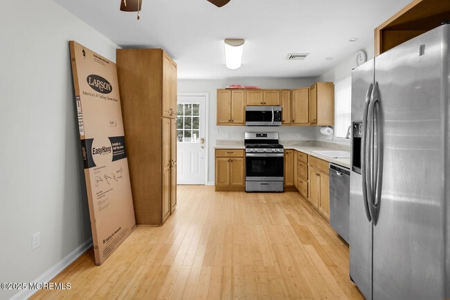 Building Photo - 663 Monmouth Ave