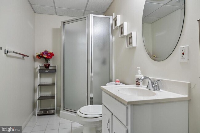 Building Photo - 105 Quarterhorse Ct