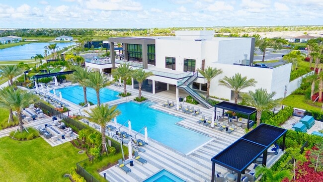 Building Photo - 10407 SW Aquila Wy