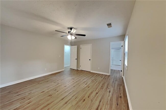 Building Photo - 3919 Valley Brook Rd