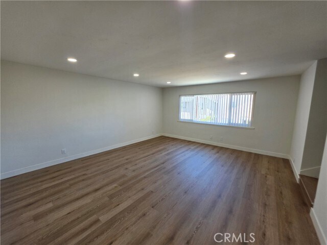 Building Photo - 8831 Sailport Dr