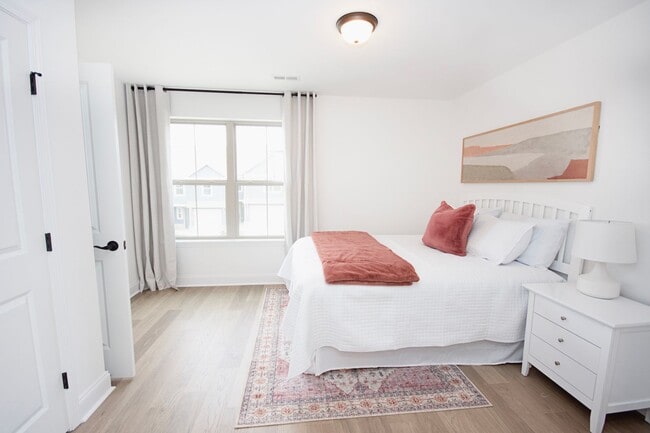 Building Photo - Beautiful 3-Bedroom Townhomes Await at Clover Ridge! Washer & Dryer included