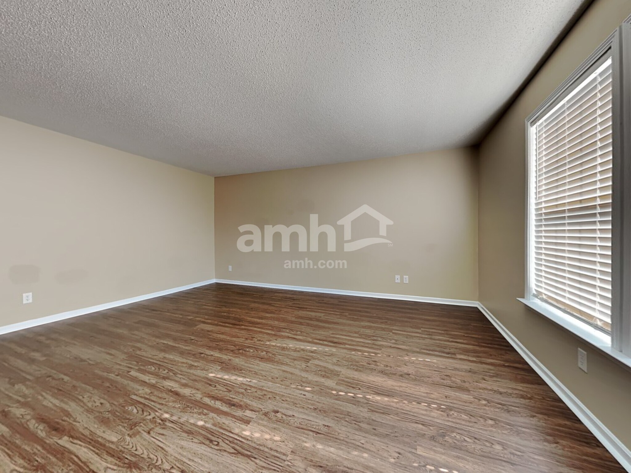 Building Photo - 505 Abbywood Cir