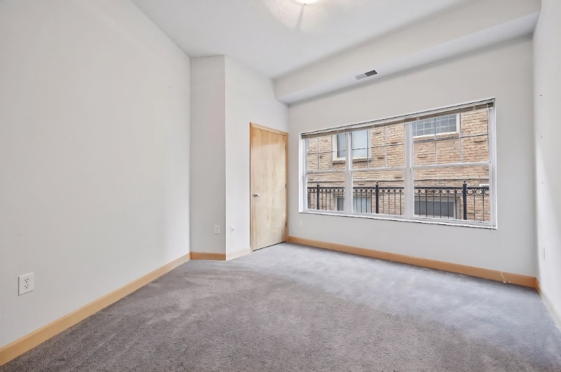 Building Photo - 308 E 18th St