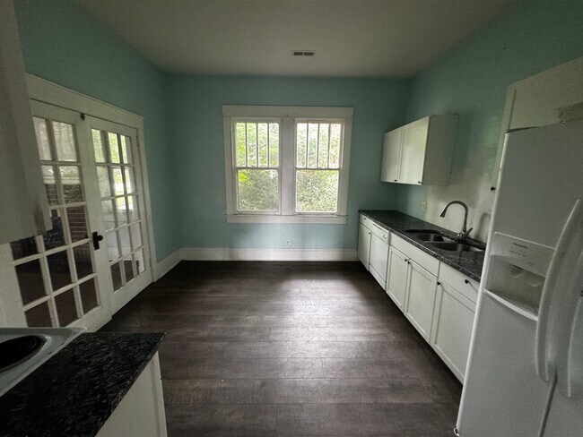 Building Photo - 4/2 home in Shelby, NC