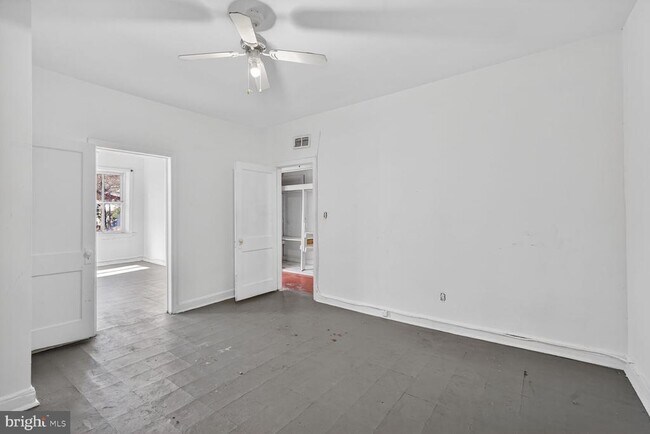 Building Photo - 1701 6th St NW