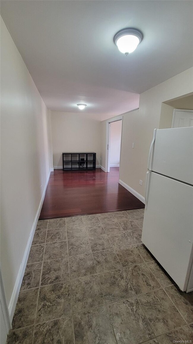 Building Photo - 141-60 84th Rd