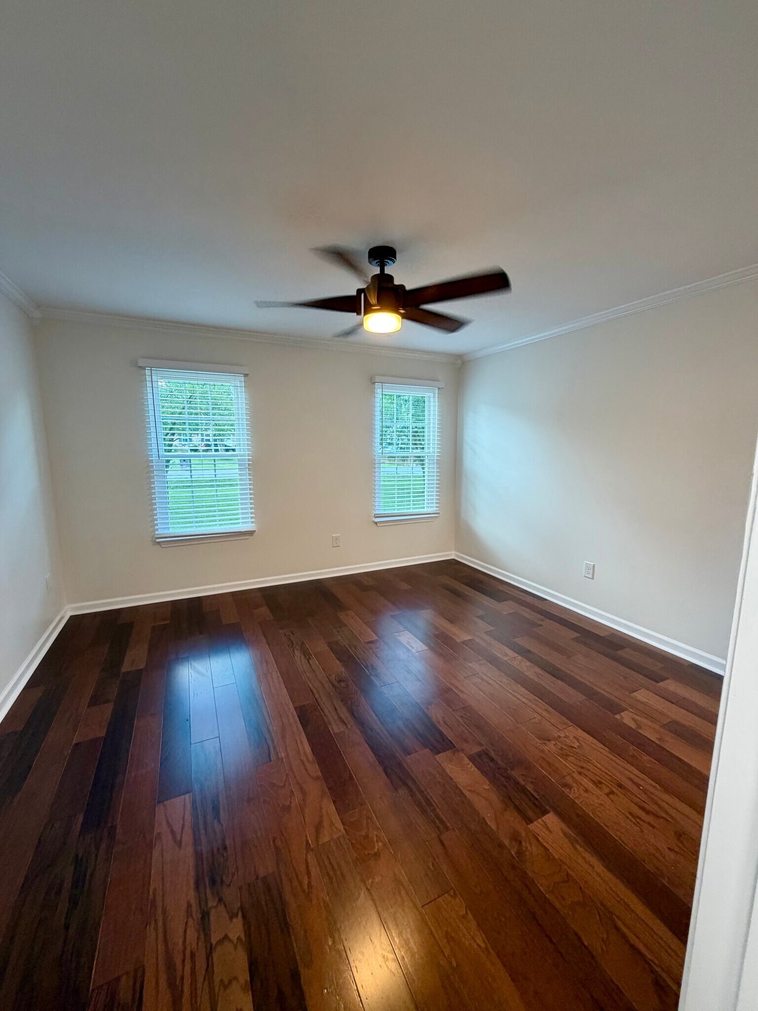 Building Photo - 302 Rolling Acres Dr
