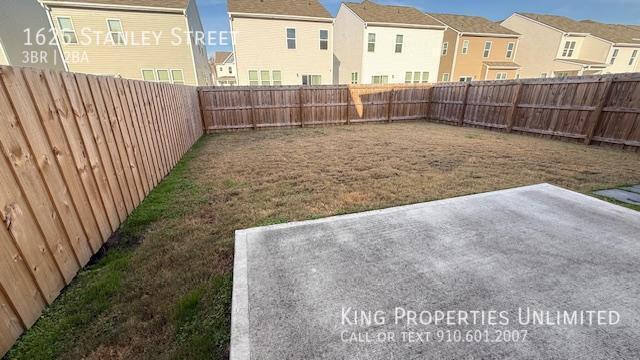 Building Photo - 1625 Stanley St