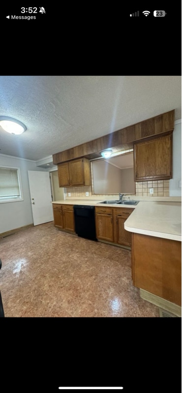 Building Photo - 11175 Edgemont Ave