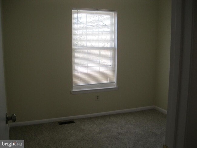 Building Photo - 8171 Fenwick Ct