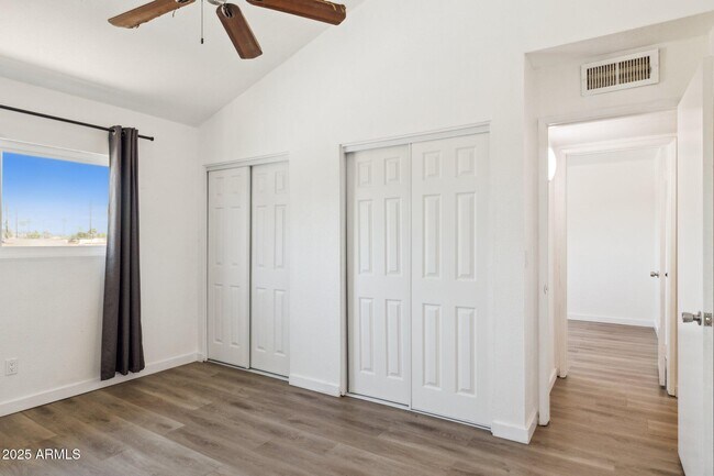 Building Photo - 520 N Stapley Dr