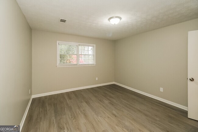 Building Photo - 2709 Austin Ln