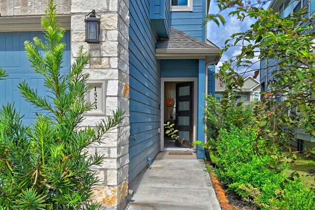 Building Photo - 1523 Cathedral Bend Drive