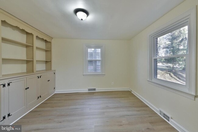 Building Photo - 8106 Cadwalader Ave