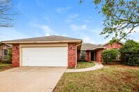 Building Photo - 13312 Mayberry Pl