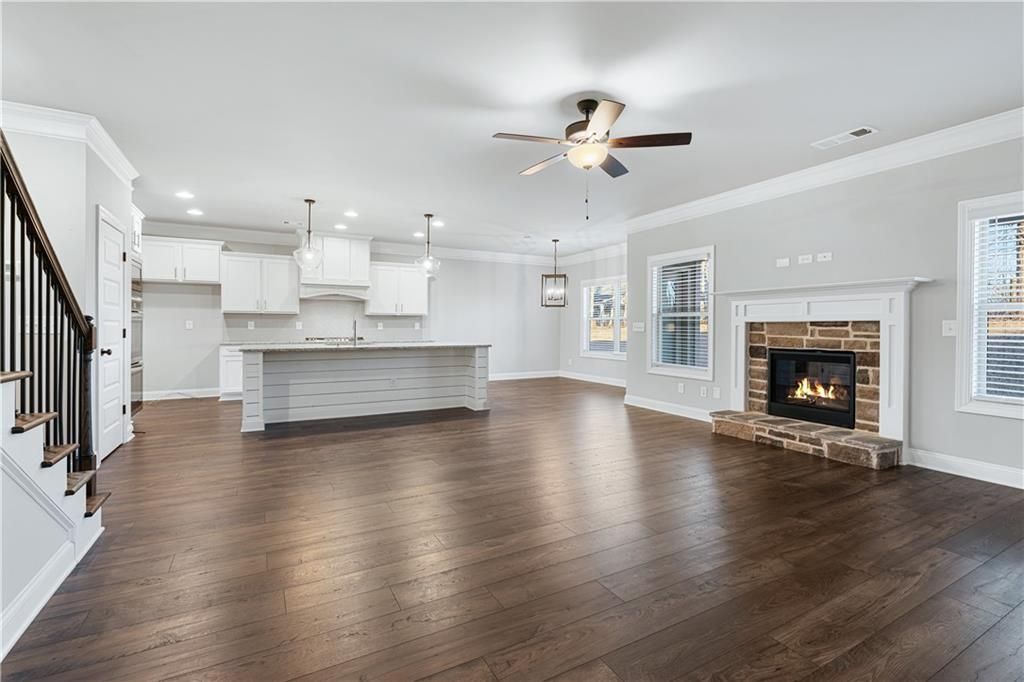 Building Photo - 1647 Jasper Dr