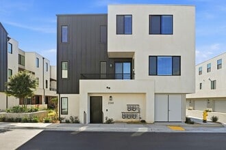 Building Photo - 2361 Acara Cir