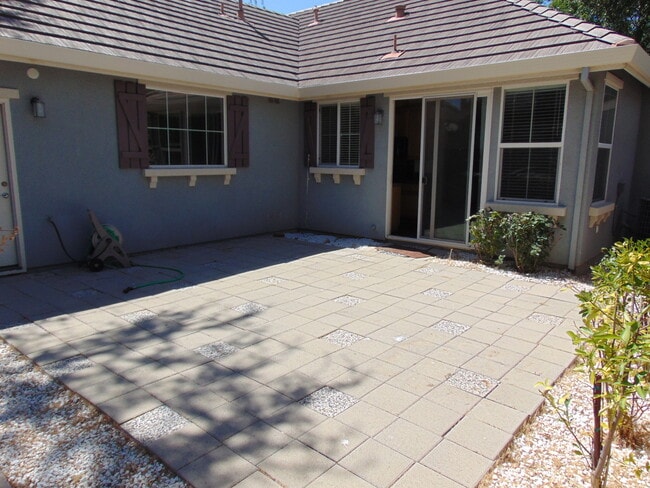 Building Photo - Beautiful 3 bed 2 Bath Home in Mountain House