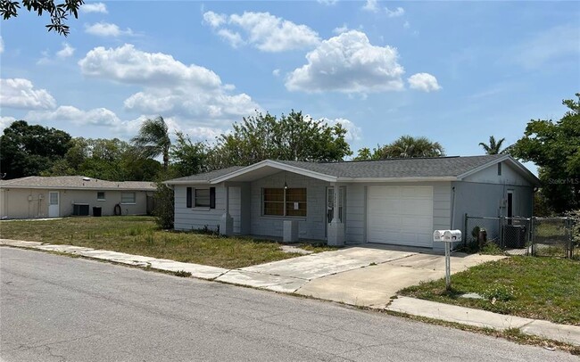 Primary Photo - 3220 Pinon Dr