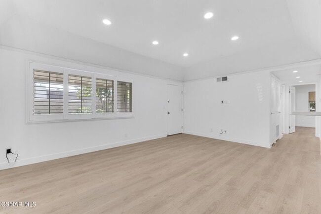 Building Photo - 1202 Landsburn Cir