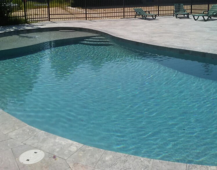 Pool - 1009 West St