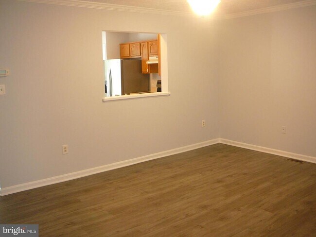 Building Photo - 406 Park Cove Dr