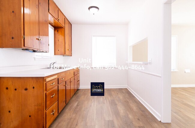 Building Photo - House - 2 Bedrooms / 1 Bathroom / Downey