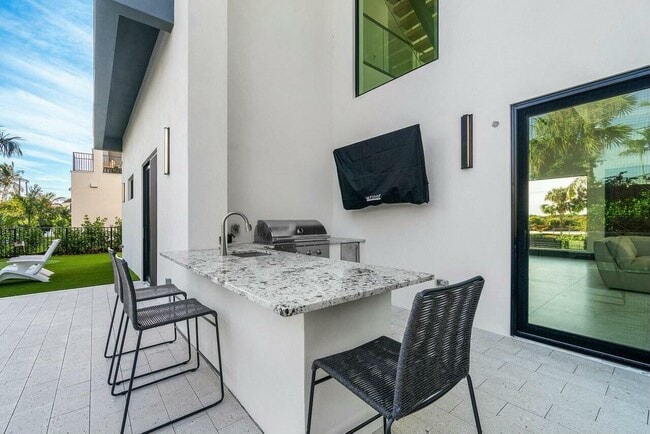 Building Photo - 13480 US-1