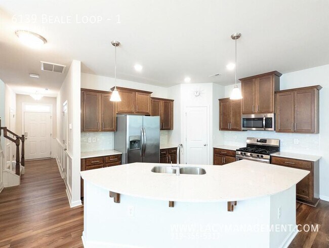 Building Photo - 6139 Beale Loop