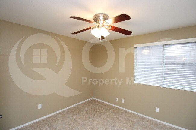 Building Photo - 5326 W Taro Ln