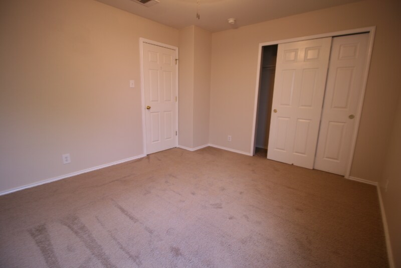 Building Photo - 369 Tanager Dr