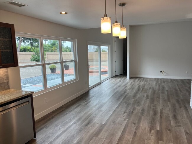 Building Photo - 4bd/2ba Single Story Home In Hennie Hills ...