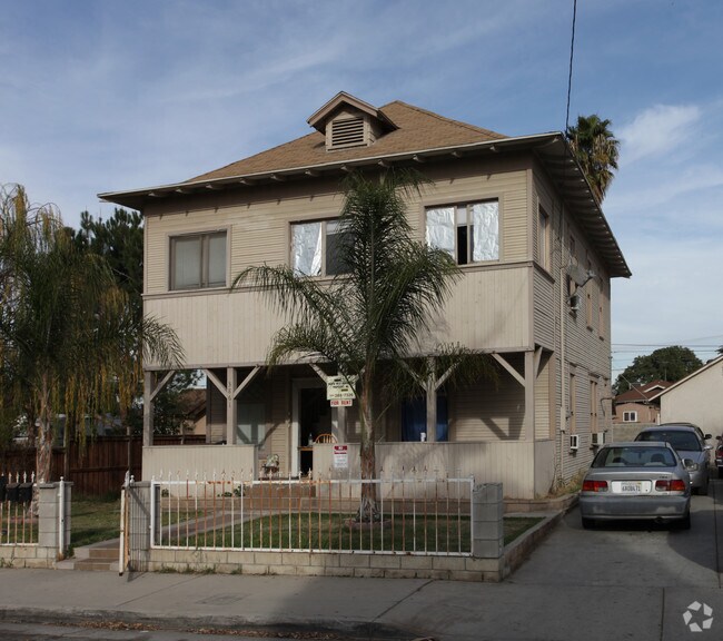 Building Photo - 3861 Taft St