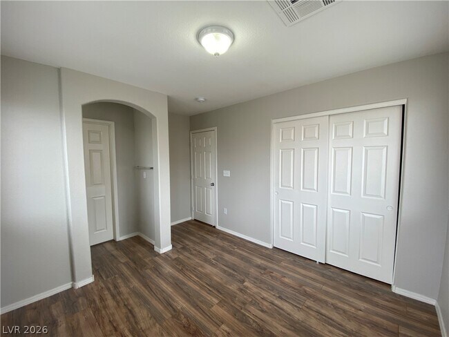 Building Photo - 10436 Chrisman Ave