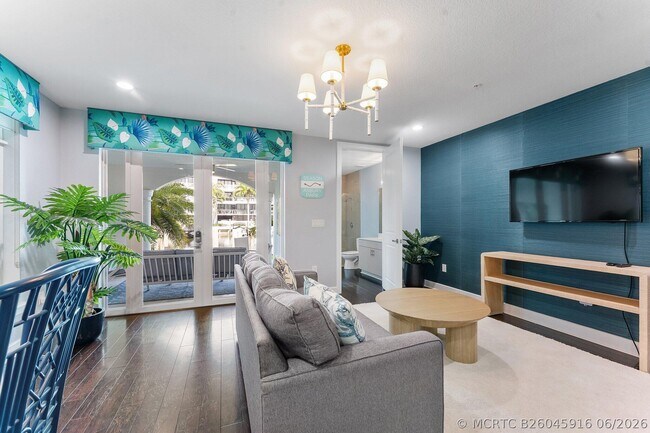 Building Photo - 57 Isle of Venice Dr