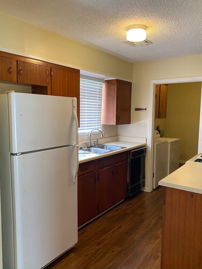 Building Photo - Updated 3 bedroom Bossier City, LA home for lease