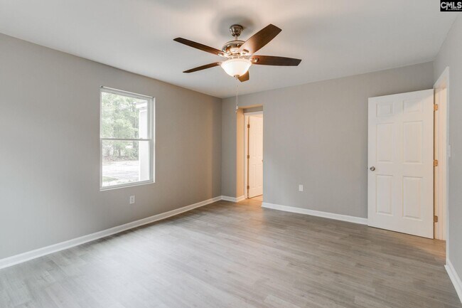 Building Photo - 6536 Shakespeare Rd