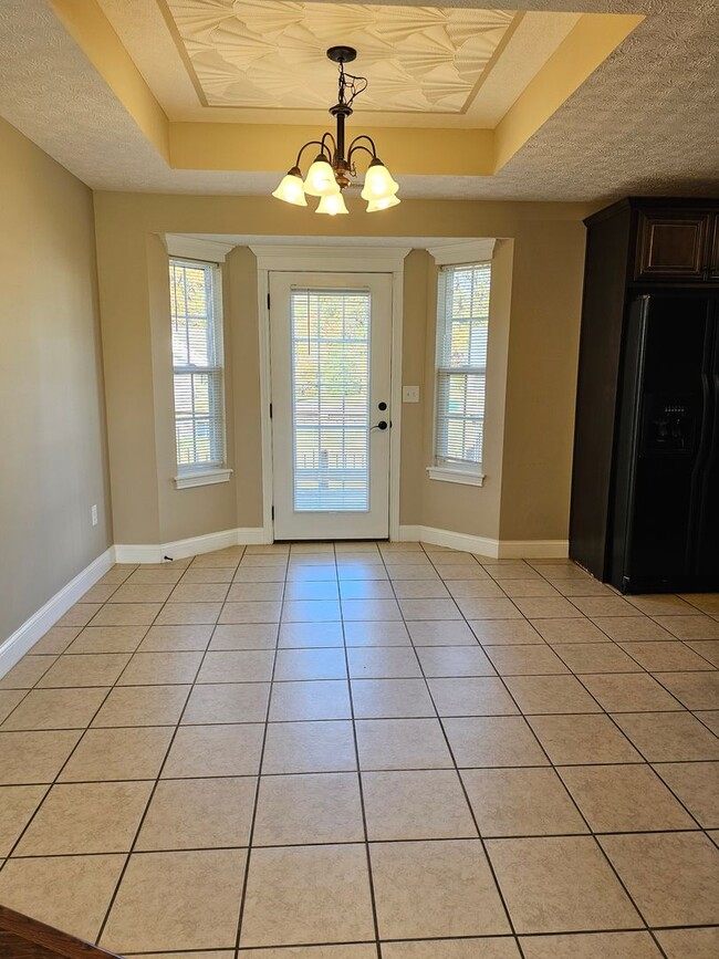 Building Photo - 110 Naples Ct