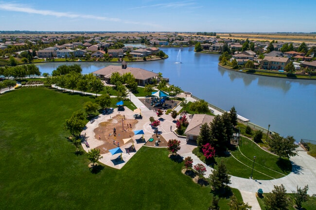 Building Photo - 3525 Sparrow Ct