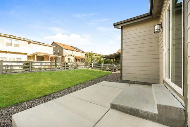 Building Photo - 6325 Stablecross Trl