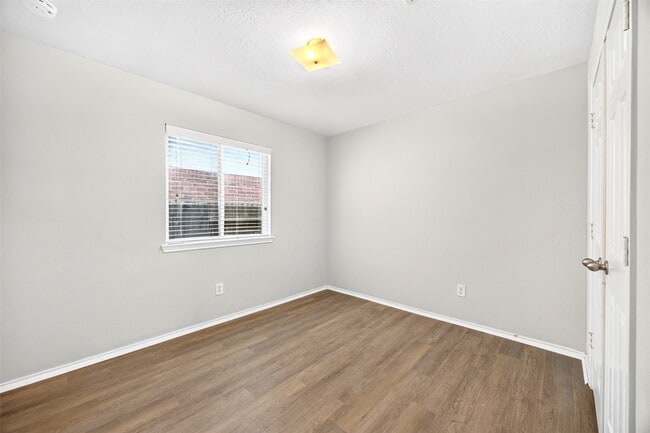 Building Photo - 7219 Avocet Ln