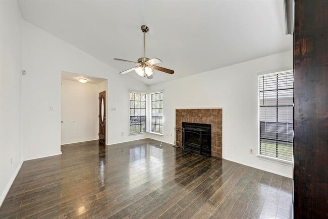 Building Photo - 8610 Croydon Loop