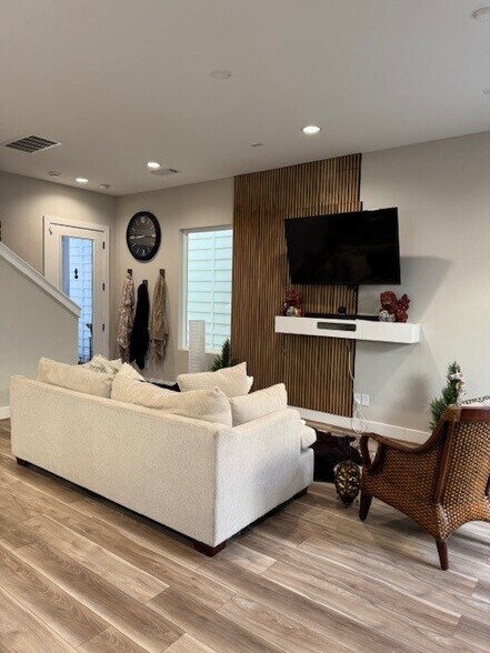 Building Photo - 3208 Bostic St