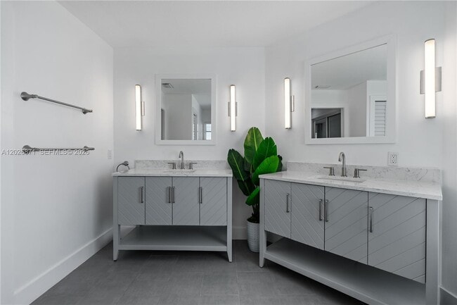 Building Photo - 5923 Loxahatchee Pines Dr