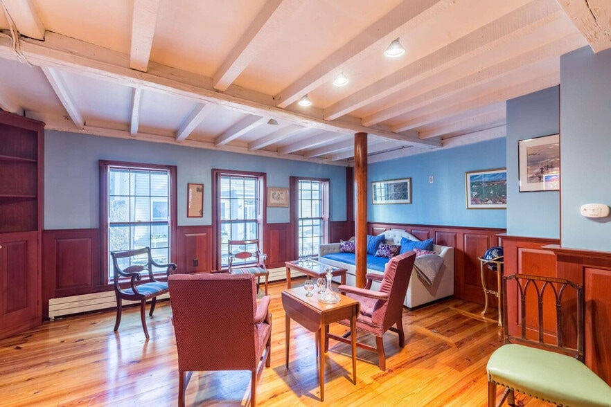 Building Photo - 21 Mugford St