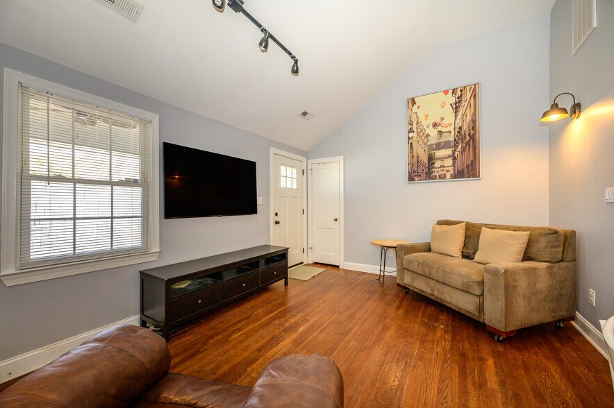 Front Room & Entrance & Closet! - 2660 Roslyn Ave